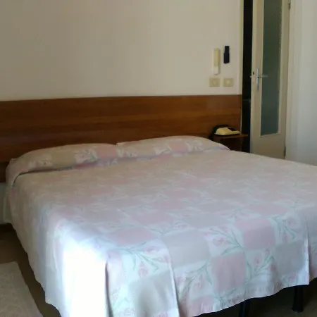 Ξενοδοχείο Faro Σενιγκάλια